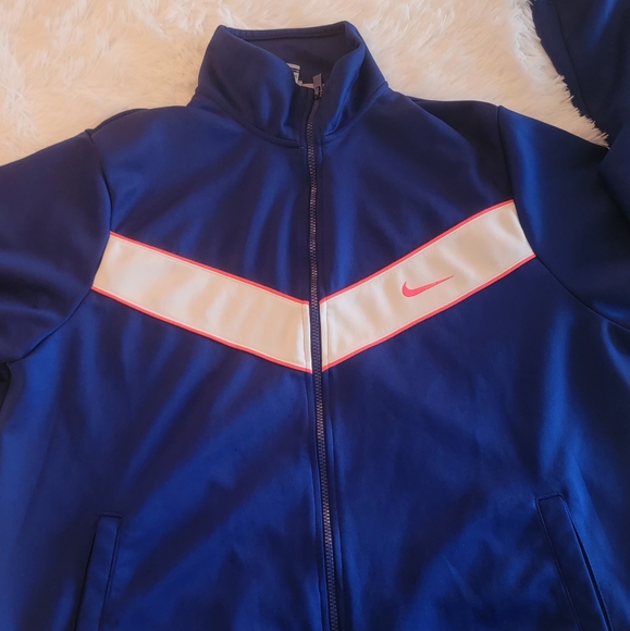 Nike Jacket - Picture 3 of 5